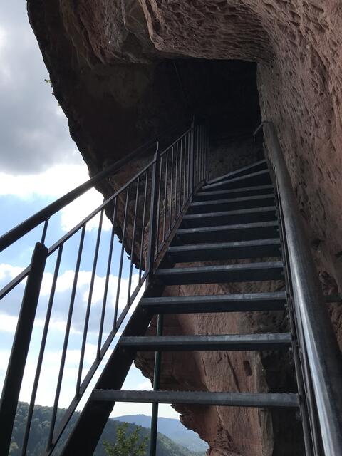 . . . hinauf zur Plattform des "Backenzahns" | Foto: B. Bender