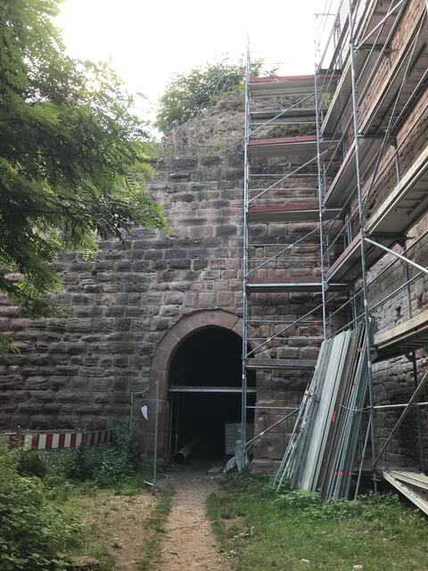 Eingang zur Burg | Foto: B. Bender