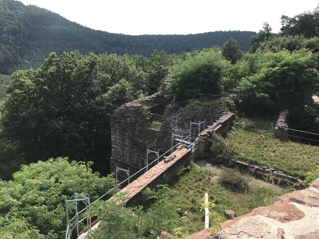 . . . und auf die Unterburg | Foto: B. Bender