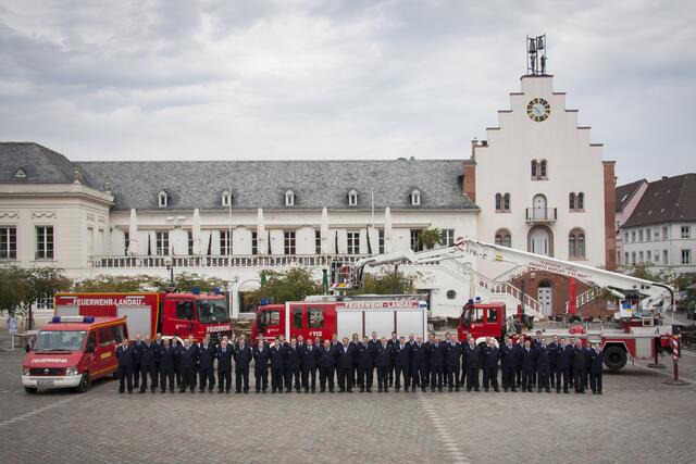 24 Stunden, an sieben Tagen die Woche sind sie ganzjährig auf Abruf zum Einsatz bereit: die Feuerwehrmänner und -frauen der Freiwilligen Feuerwehr Landau. | Foto: Freiwillige Feuerwehr Landau, Bumb