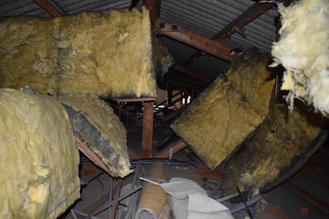 Das Dachgeschoss soll einem Neubau weichen | Foto: B. Bender