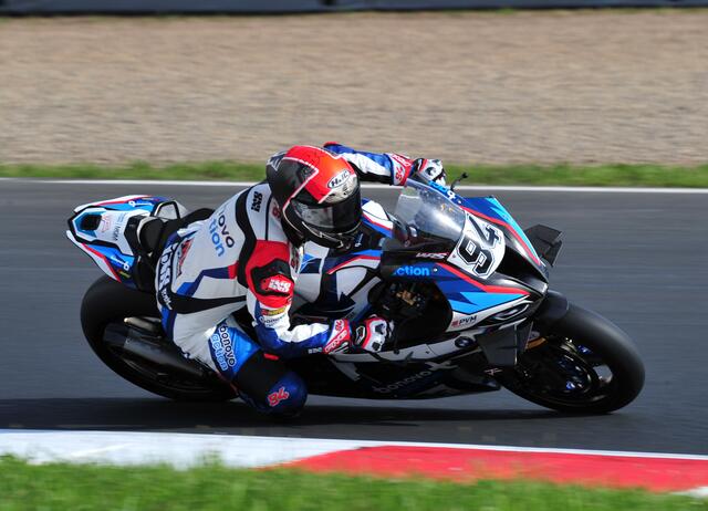 BMW-Pilot Jonas Folger aus Schwindegg fiel wegen Motorschaden aus (Foto Ralf Reinhardt)