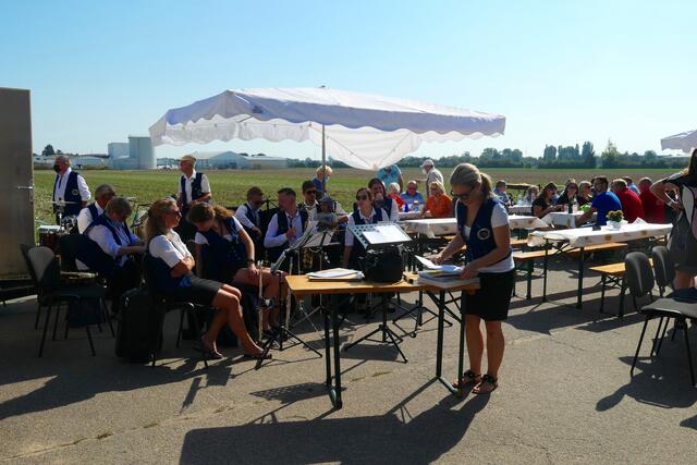 Der Iggelheimer Musikverein spielt auf | Foto: Brigitte Melder