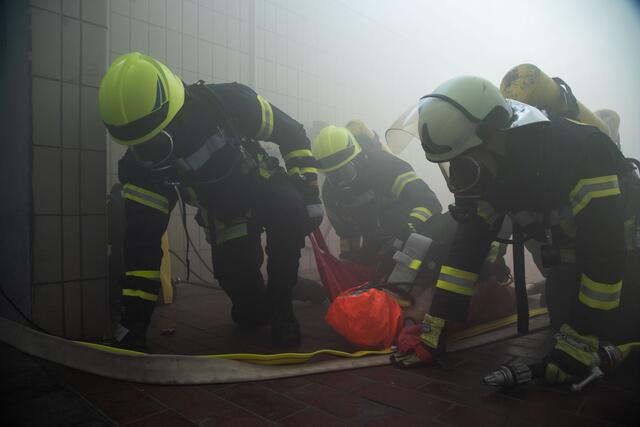 Zahlreiche Mitarbeiter engagieren sich auch in der Werkfeuerwehr der KSB | Foto: KSB