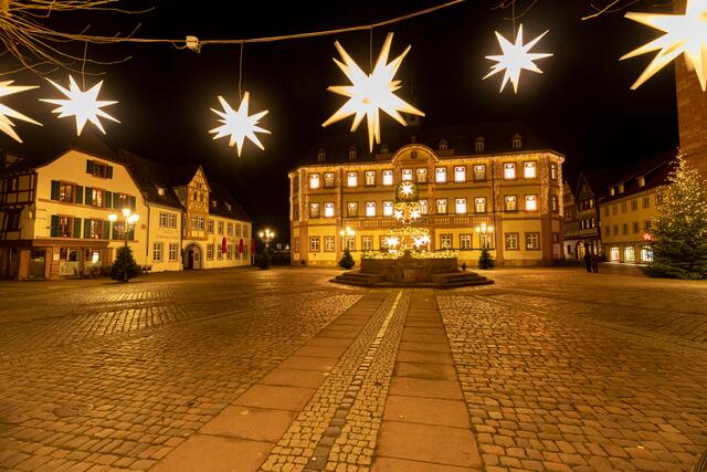 Weihnachtlicher Zauber am Marktplatz Neustadt _ Dezember
Bild: privat/Georg Beck