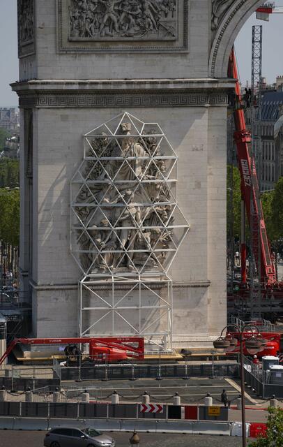 Stahlkonstruktionen schützen die Skulpturen | Foto: Wolfgang Volz/Christo and Jeanne-Claude Foundation
