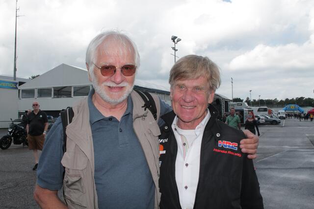 Die Ex-Rennfahrer Peter Frohnmeyer (links) und Walter Koschine kamen als Besucher zum Hockenheimring (Foto Michael Sonnick)