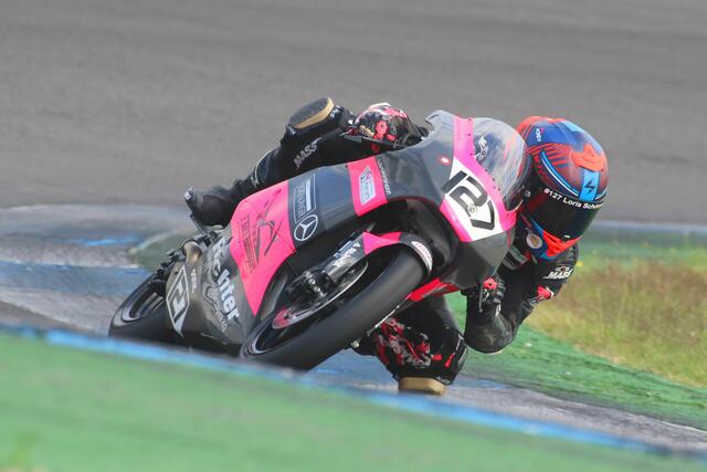 Der 16-jährige Loris Schönrock aus Wesel am Niederrhein gewann in der Moto3-Kategorie beide Rennen (Foto Thomas Haas)