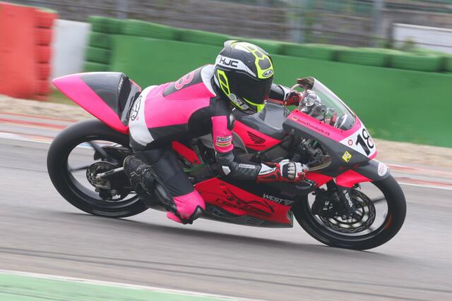 Jona Eisenkolb (Kassel) wurde zweimal Zweiter in der Moto3-Wertung (Foto Thomas Haas)