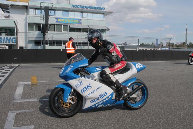 Mike Vökt (Eggingen/Aprilia) gewann den ersten Lauf in der GP250-Klasse (Foto Michael Sonnick)