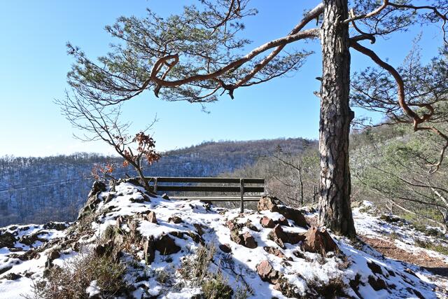 Aussicht ins Wildensteiner Tal vom Reißenden Fels | Foto: Eiszeit im Wildensteiner Tal - Foto: Florian Bauer
