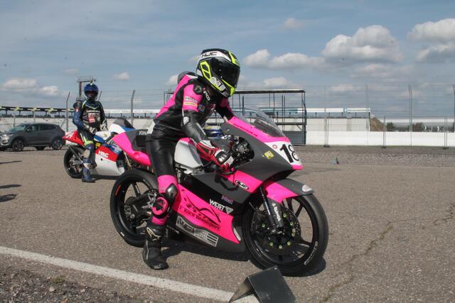 Jona Eisenkolb (Kassel) wurde zweimal Zweiter in der Moto3-Wertung (Foto Michael Sonnick)