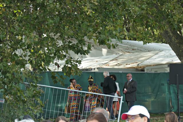 Der König und sein "Gefolge" in Anmarsch | Foto: Brigitte Melder