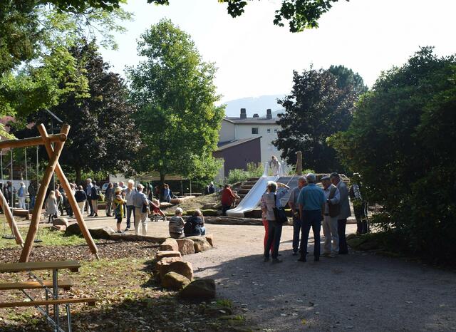 Nach und nach füllte sich der Ambertpark | Foto: B. Bender