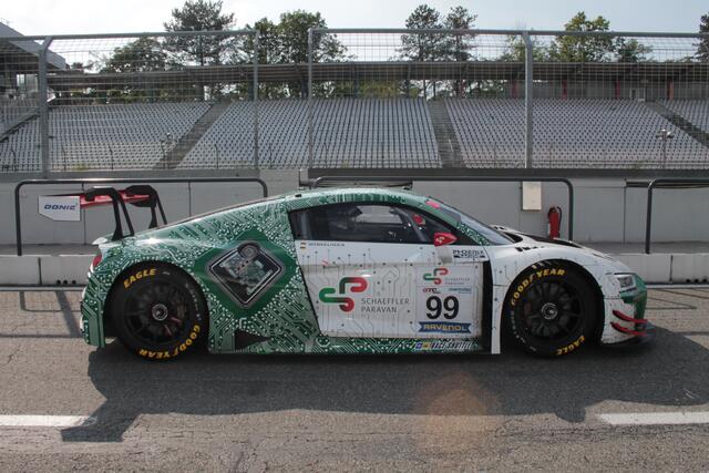 Die Audi-Piloten Christer Jöns (Ingelheim) und Markus Winkelhock (Schorndorf) belegten den 3. Platz (Foto Michael Sonnick)