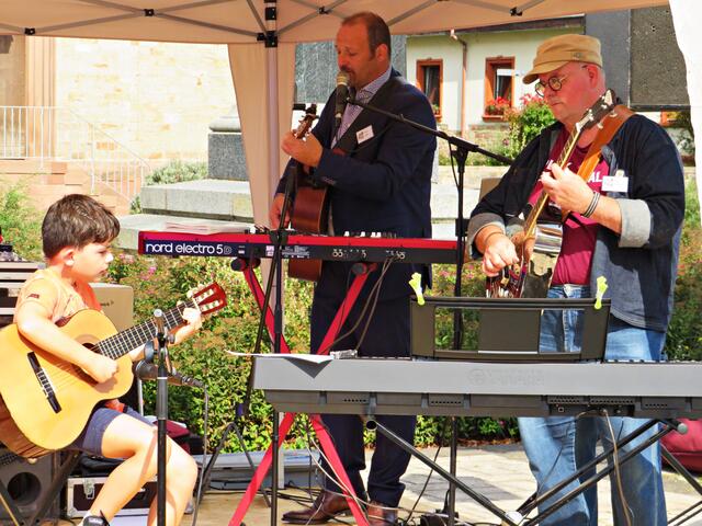 Kylan Hoos mit Sascha Leicht, Helmut Achtzehnter | Foto: Brigitte Melder