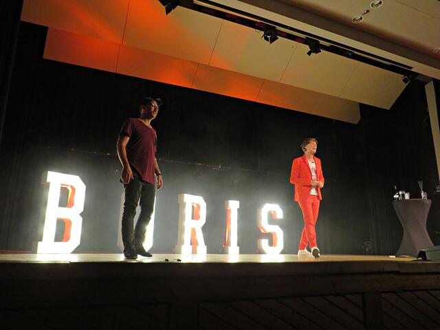 Tobi Käpp mit Boris Stijelja auf der Bühne | Foto: Brigitte Melder