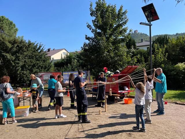 Spiel und Spaß bei der Bambini- und Jugendfeuerwehr der Verbandsgemeinde  | Foto: Stadt Annweiler