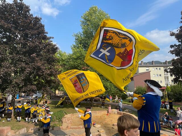 Fulminanter Abschluss am Sonntag durch die Trifelsherolde mit ihrem ersten Auftritt seit Corona | Foto: Stadt Annweiler