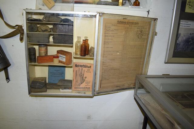 Notfallkasten für Luftschutzraum | Foto: B. Bender