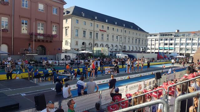 In der guten Stube der Stadt Karlsruhe, auf dem Marktplatz, geben sich internationale Weit- und Stabhochspringer die Ehre bei "Karlsruhe springt" | Foto: www.jowapress.de