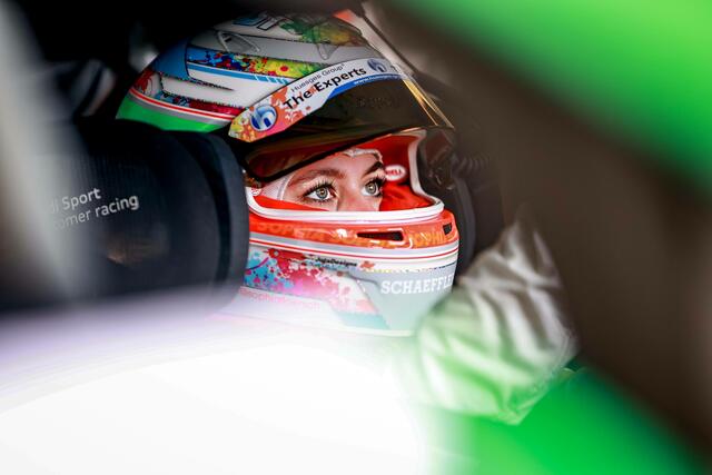 Sophia Flörsch im Audi (Foto ABT)