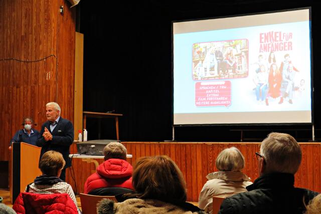 Karl-Heinz Hasenstab bei der Begrüßung in der TSV Halle | Foto: Brigitte Melder