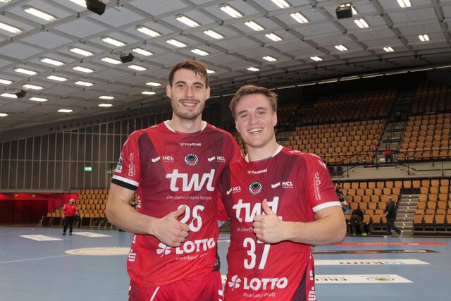 Hendrik Wagner (links) und Max Neuhaus warfen fünf bzw. vier Eulen-Tore (Foto Michael Sonnick)