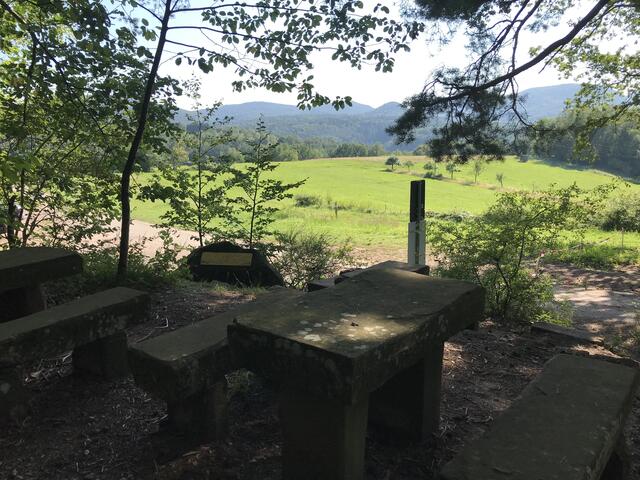 Start und Ende des Geopfades ist am Sportplatz in Bundenthal | Foto: B. Bender