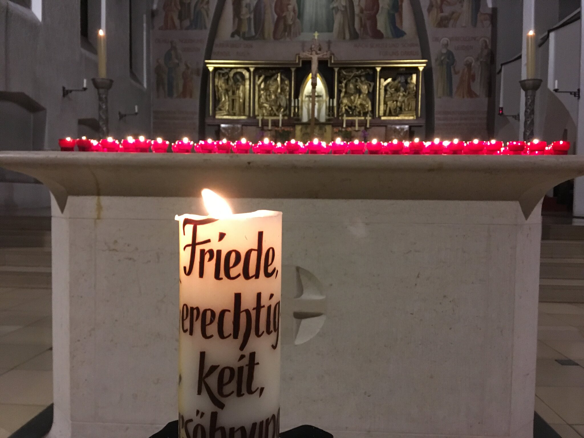 kaiserslauterer-kirchen-beten-vereint-kumenisches-friedensgebet