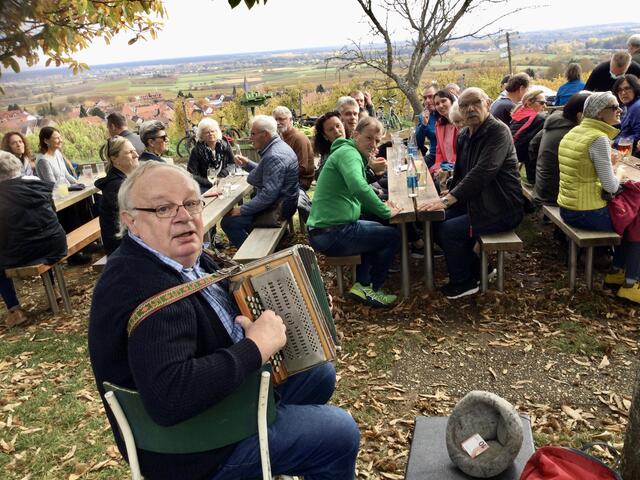 Weinlehrpfad am Sonnenberg in Schweigen-Rechtenbach. Herbstabschlussfeier 🍇🍂🍂🍁🎃 | Foto: Z. Haggag