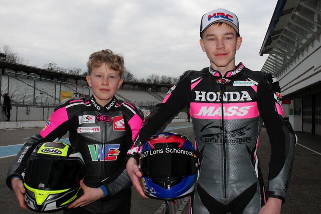 Die Teamkollegen Jona Eisenkolb (Kassel/links) und Loris Schönrock aus Wesel (Foto Michael Sonnick)