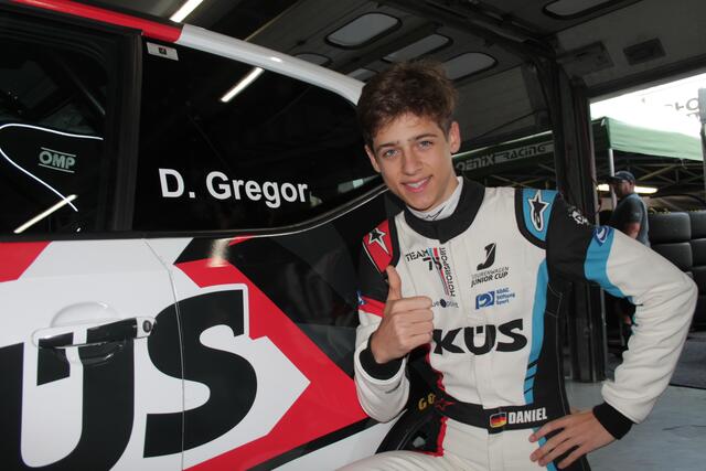 Daniel Gregor kommt als Spitzenreiter zum Tourenwagen Junior Cup-Finale nach Oschersleben (Foto Michael Sonnick)