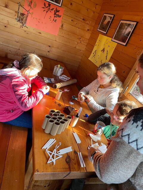 Fleißig wurde gebastelt und… | Foto: PWV Annweiler