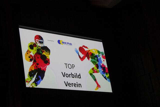 Der Tennisclub Limburgerhof war in der Kategorie „Top Vorbild – Verein“ mit seinem Projekt „Grenzenlos bewegen trotz Corona“ nominiert