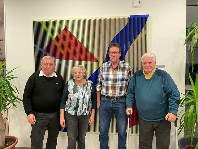 Geehrte des CDU-Ortsverbandes mit ihrem 1. Vorsitzenden Dr. Walter Altherr (rechts).