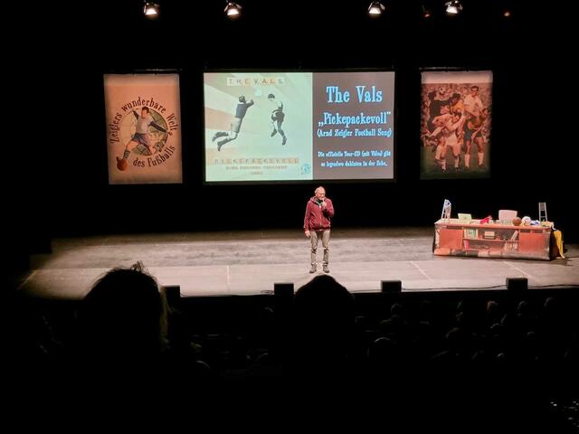 "Tollhaus"-Chef Bernd Belschner kündigt ihn an - und die Bühne gehört gleich Zeigler