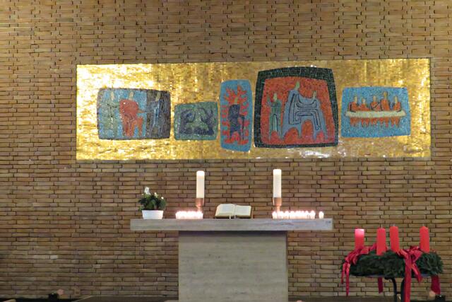 Altar in der Lukaskirche am 1. Advent | Foto: Brigitte Melder
