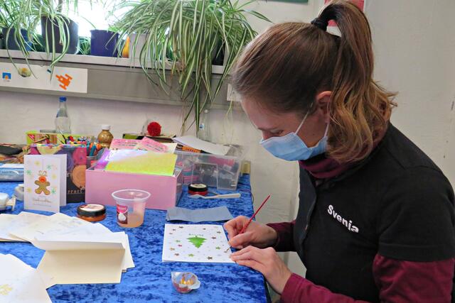 Kreative Gestaltung einer Weihnachtskarte von Svenja Lemcke | Foto: Brigitte Melder