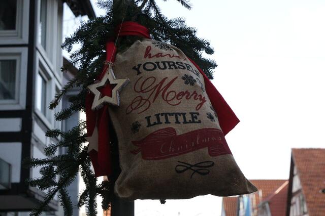 Weihnachtsdeko in der Hauptstraße | Foto: Heike Schwitalla