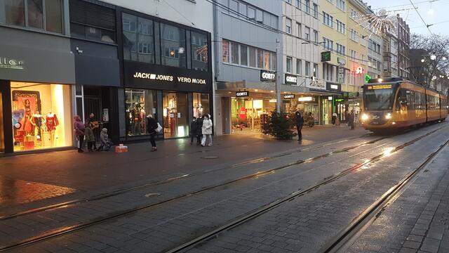 Künftig gibt es mehr Platz für Fußgänger und Events | Foto: www.jowapress.de