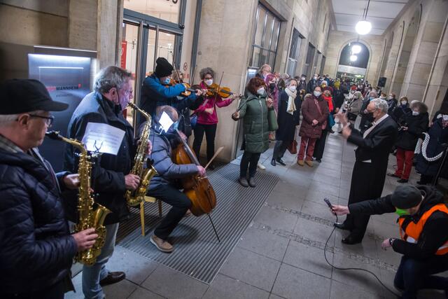 Zum Abschluss gab es Livemusik mit der "Ode an die Freude"... | Foto: Roland Kohls