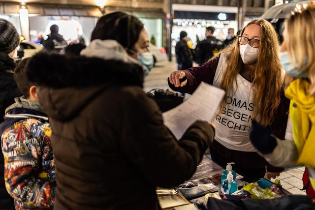 Sie hatten viele interessierte Menschen an ihrem Stand  | Foto: Christian Gaier