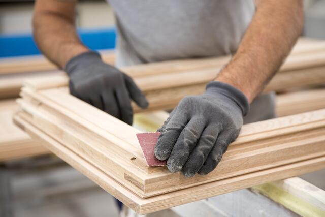 Seit Willi Klauß den mutigen Schritt in die Selbstständigkeit gewagt hat, ist noch einiges hinzugekommen. Fenster und Türen aller Art werden hergestellt und verbaut: in Holz, Kunststoff und Aluminium