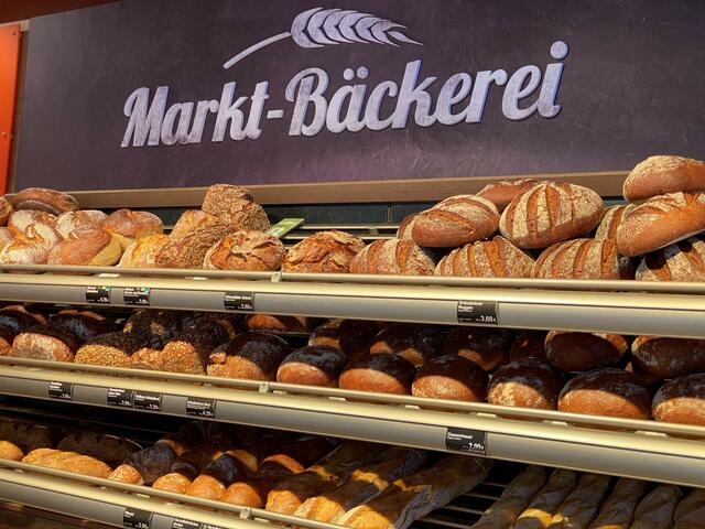 Edeka Hauguth in Heiligenstein führt die Bäckerei im Eingangsbereich des Marktes jetzt in eigener Regie