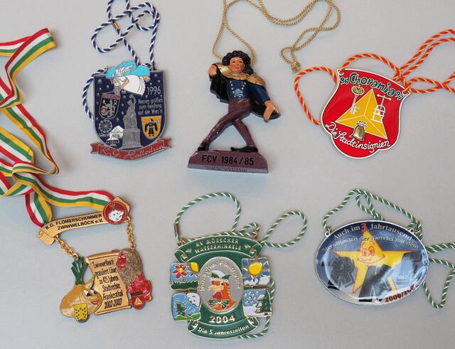 Die verschiedenen Fasnachtsorden   | Foto: Erkenbert-Museum