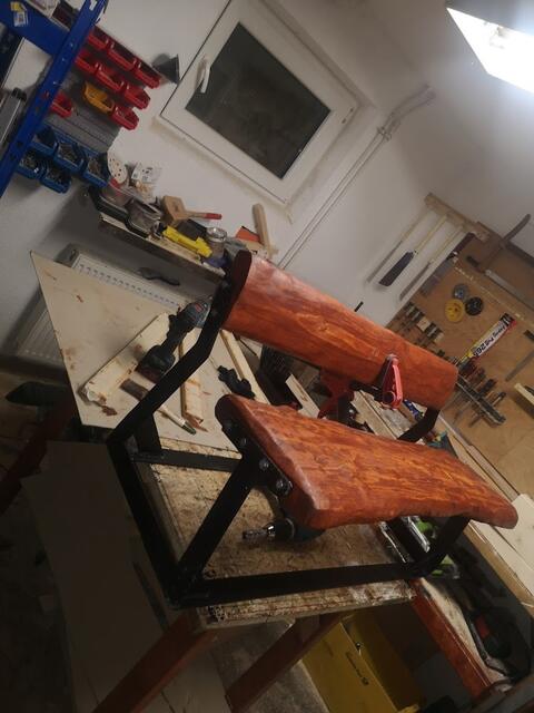 Symbiose zwischen Holz und Metall. | Foto: Ramon Dietz