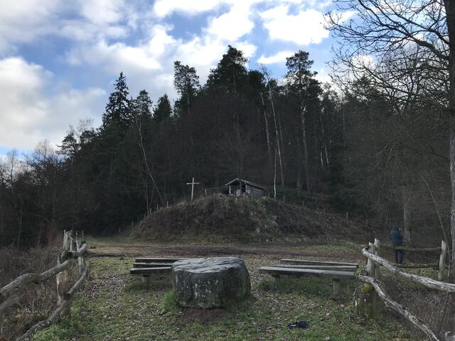 Blick hinauf zur Willi Achtermann Hütte | Foto: B. Bender