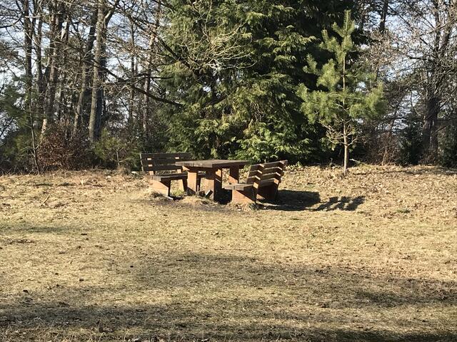 Sitzmöglichkeit für ein kleines Picknick | Foto: B. Bender