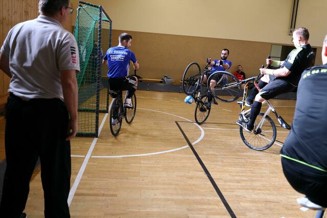 Die Abwehr hielt auch bei diesem Eckball von Worfelden (Patrick Mergel im Tor, Peter Sziedat Hintergrund) | Foto: |ReinerLeichtlein